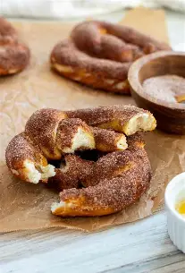 Warm Cinnamon Pretzel