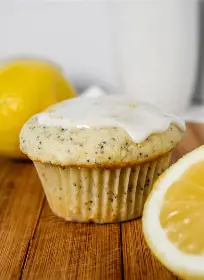 Lemon Poppyseed Muffin